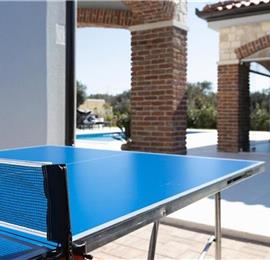 3 bedroom villa with pool, near Zadar, sleeps 8